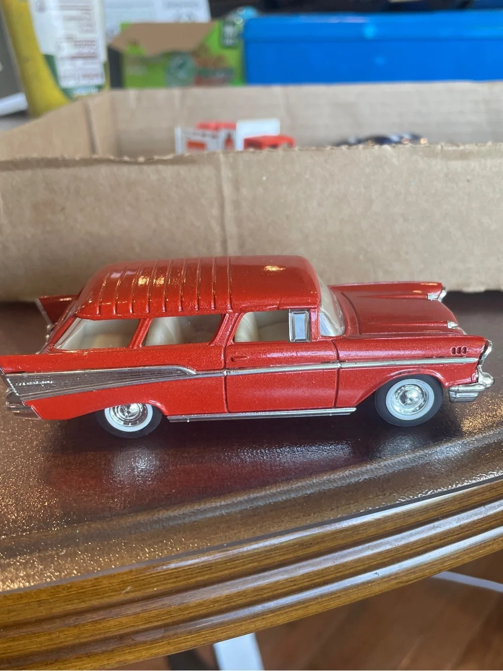 Road signature 57 Chevrolet nomad 1:43 scale